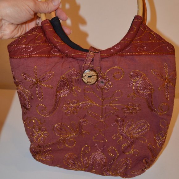 MAO-MIEW J.Jsec.16 Red Embroidery Gold Accents Wood Bamboo Handles Hand Bag - Picture 3 of 7